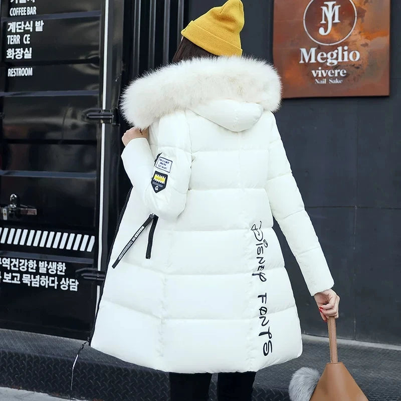 Parka Invernale da Donna con Cappuccio e Collo in Pelliccia, Giacca Lunga Elegante con Zip e Patch con Lettere, Calda e Spessa, Capospalla Femminile per la Neve