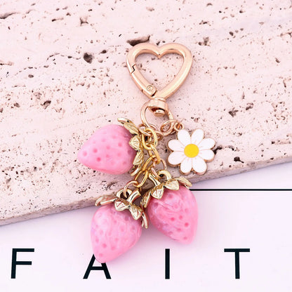 Simpatico portachiavi con ciondolo a forma di borsa con fragola, cuore Kawaii, fiore, margherita, portachiavi per donne, ragazze, borsa, ciondolo, accessori regalo