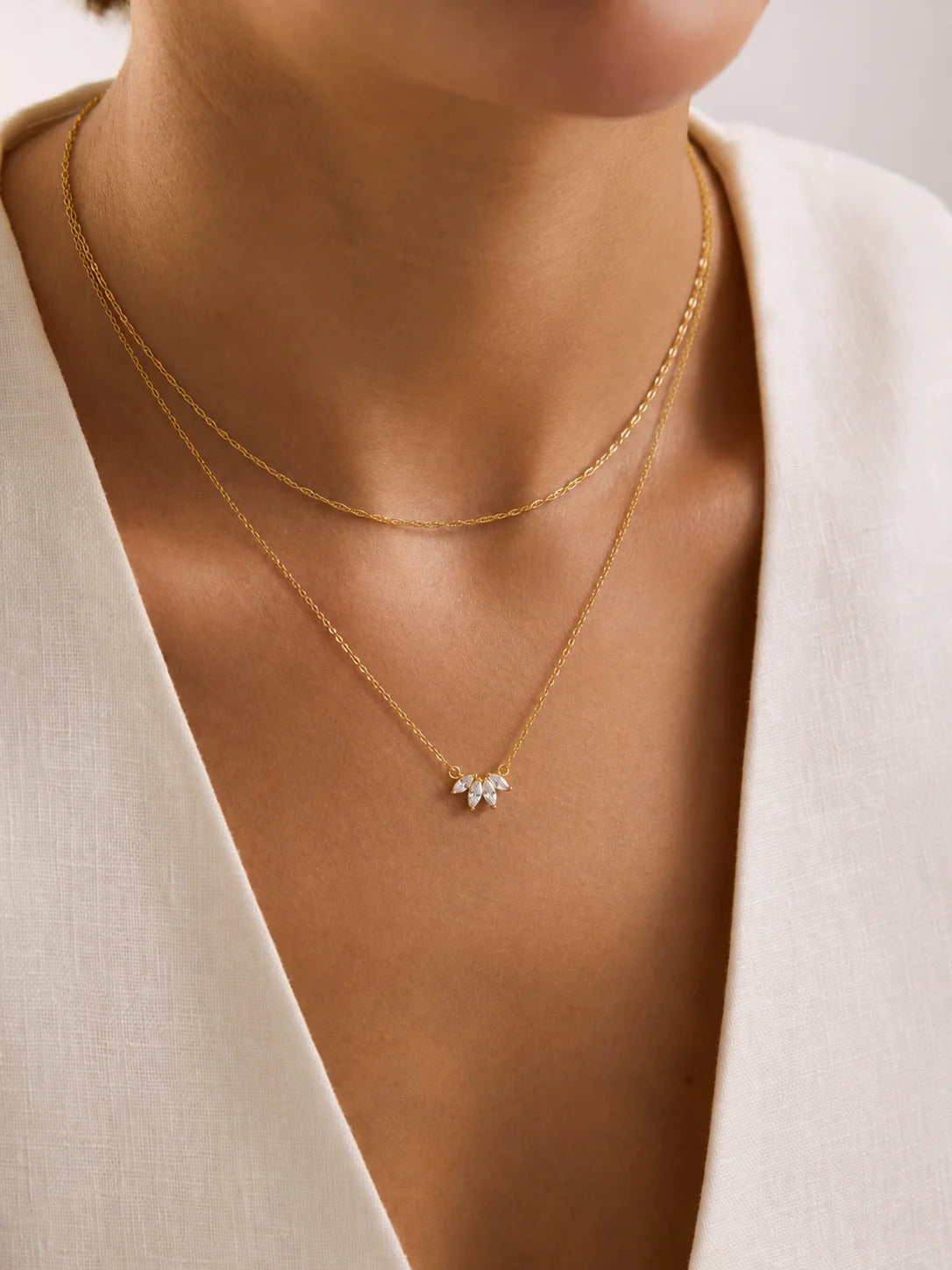 Collezione di collane da donna, Collana originale, Collana da donna con cuore in oro, Collana con pendente in zirconia scintillante, Regalo di gioielleria