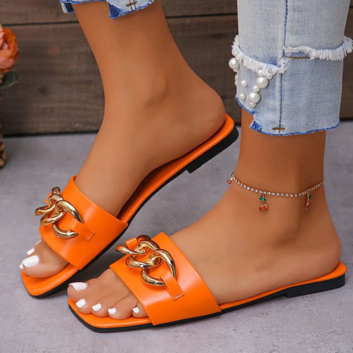 Nuove pantofole da donna estive Sandali piatti firmati moda Roma Suola morbida Scarpe sexy da donna Pantofole da spiaggia traspiranti Scivoli da donna