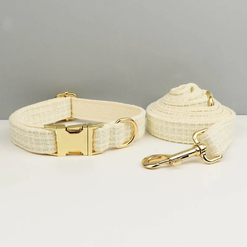 Collare per cani bianco Lusso Nuovo Pettorina per cani regolabile Guinzaglio per cani Set di fibbie in metallo incisibile per cani di piccola e media taglia Forniture per animali domestici